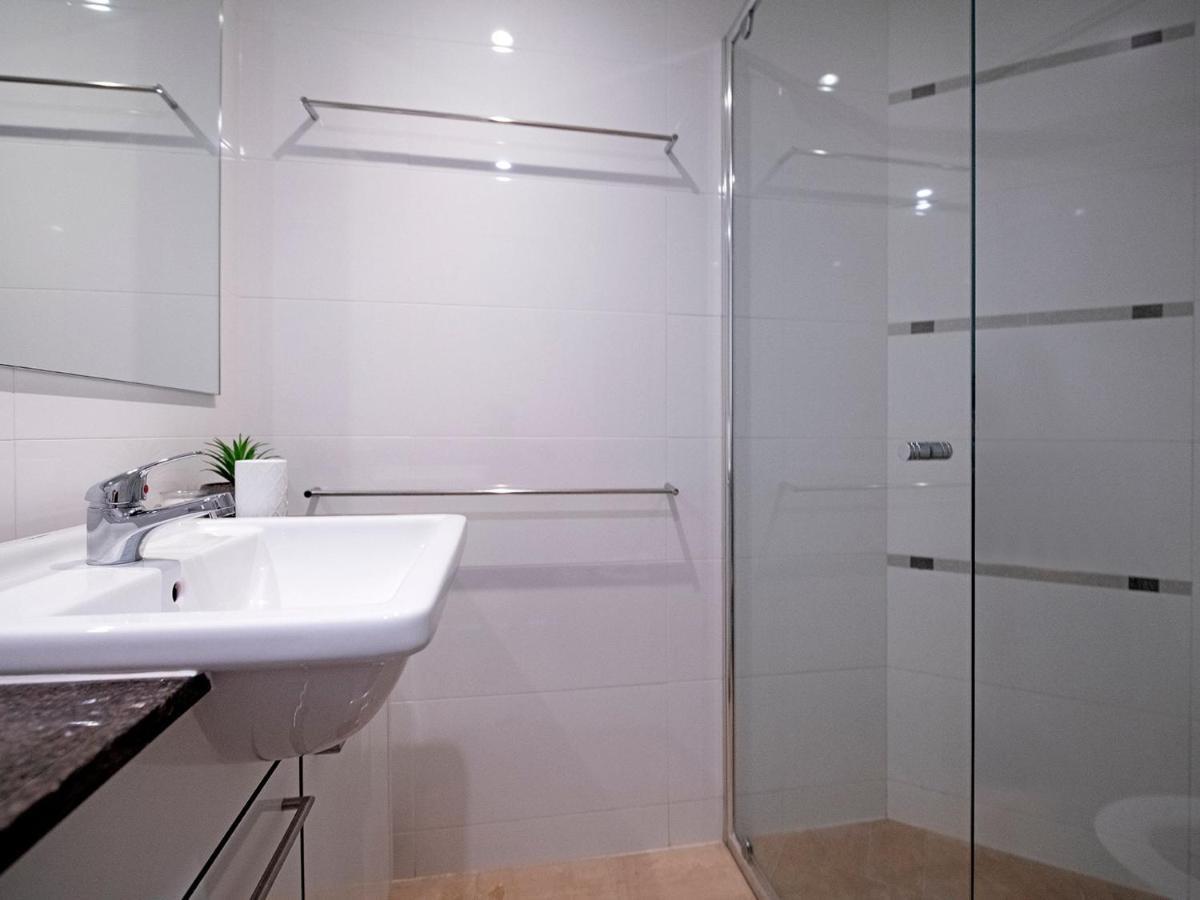 Modern 2 Bedroom Apartment in Sierra Grand Gold Coast Buitenkant foto