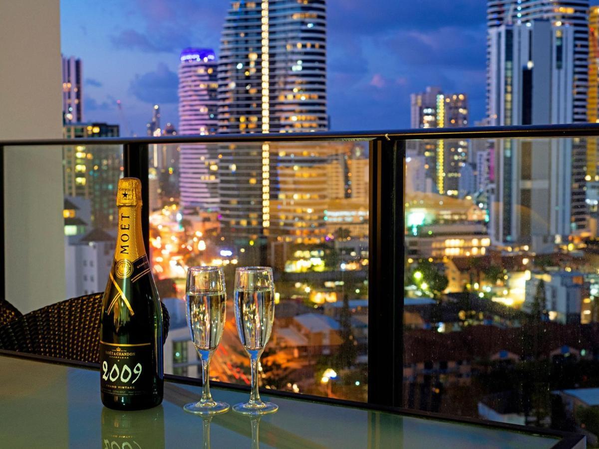 Modern 2 Bedroom Apartment in Sierra Grand Gold Coast Buitenkant foto